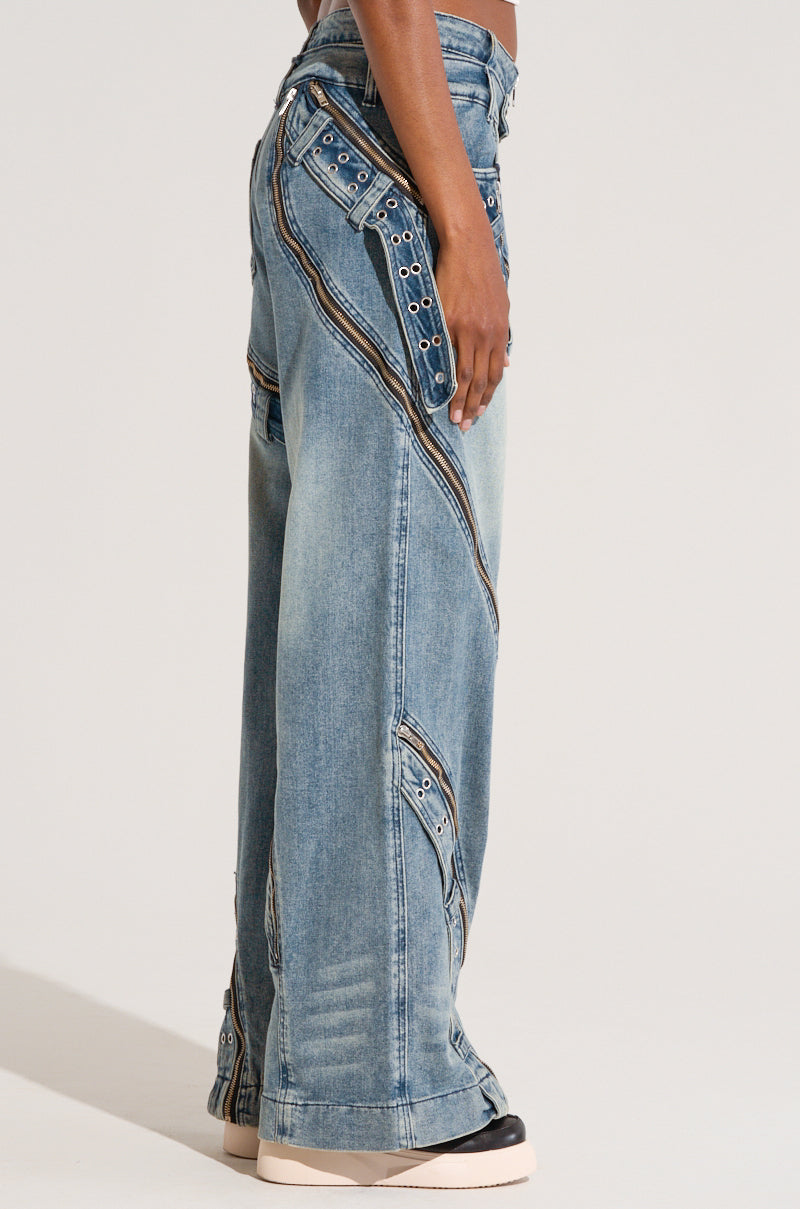 NOW AND LATER DENIM PANT WITH ZIPPER DETAILING