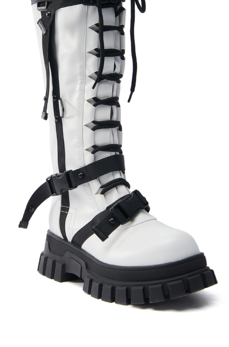 AZALEA WANG MYRON BOOT IN WHITE & BLACK