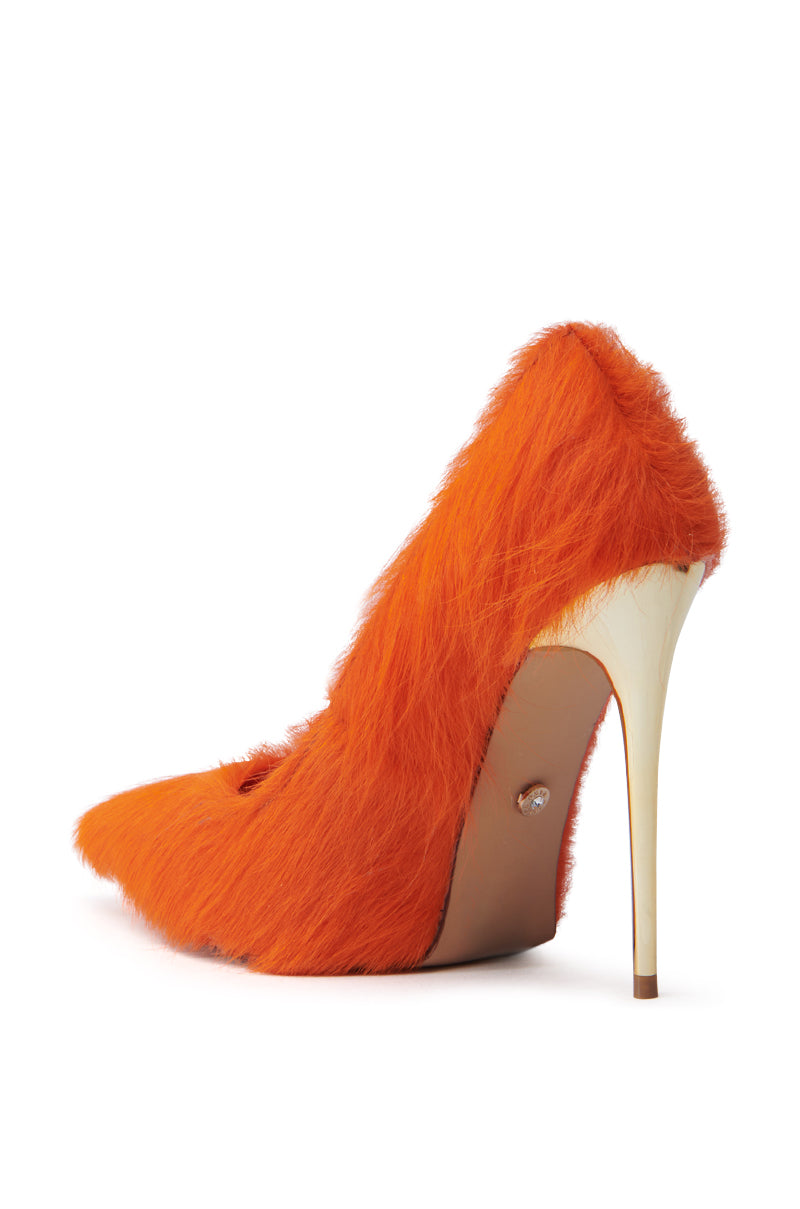 AZALEA WANG ROMEE ORANGE PONY HAIR PUMP