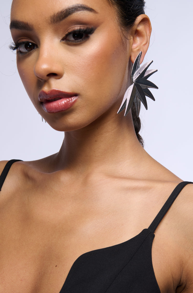 PARADISE OVERSIZED STUD