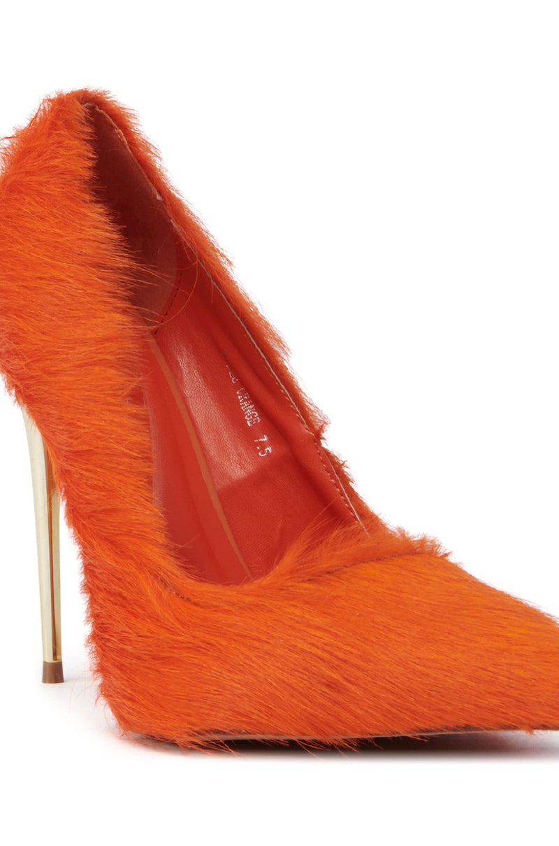 AZALEA WANG ROMEE ORANGE PONY HAIR PUMP