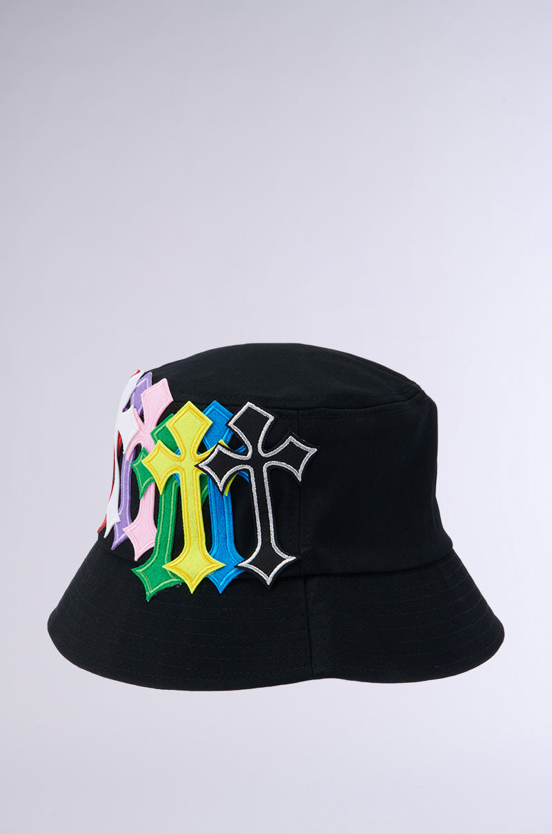 CROSSED PATCH BUCKET HAT