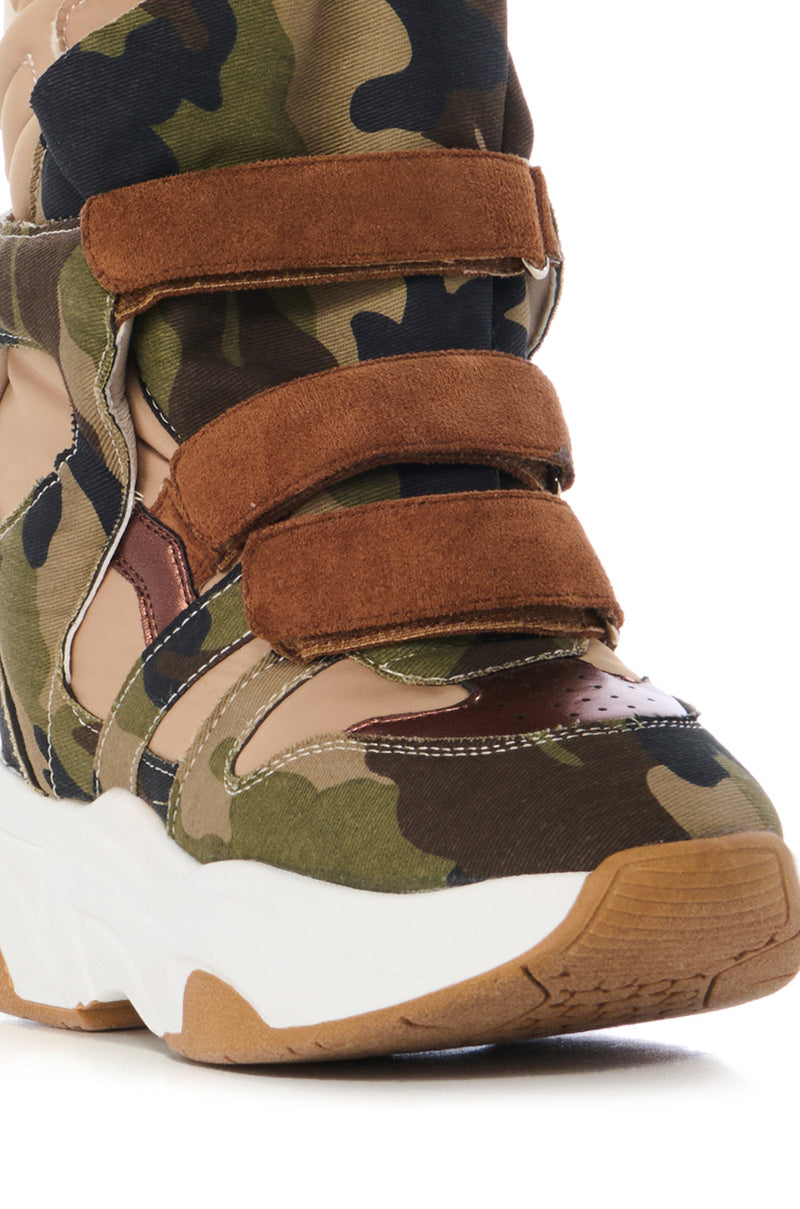 MARANTO CHUNKY CAMO SNEAKER