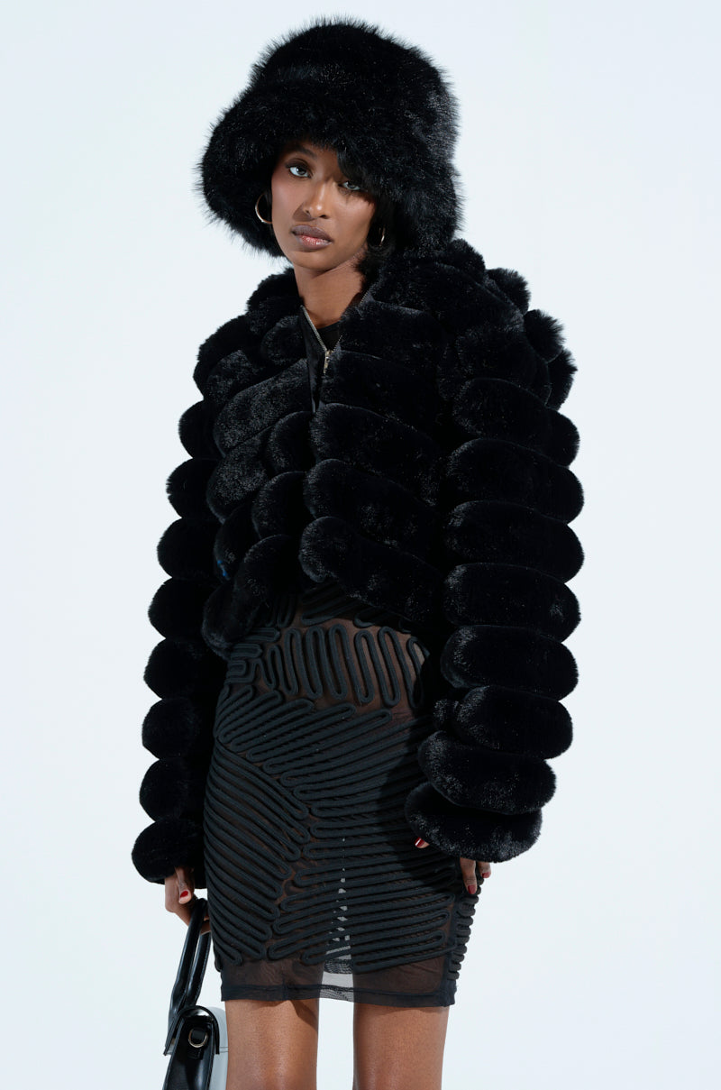 POPCORN FAUX FUR IN BLACK