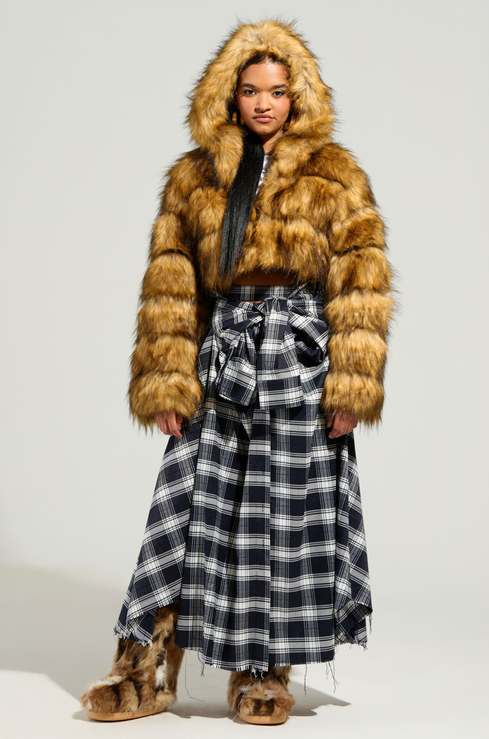 GRACELLE FAUX FUR CROPPED JACKET