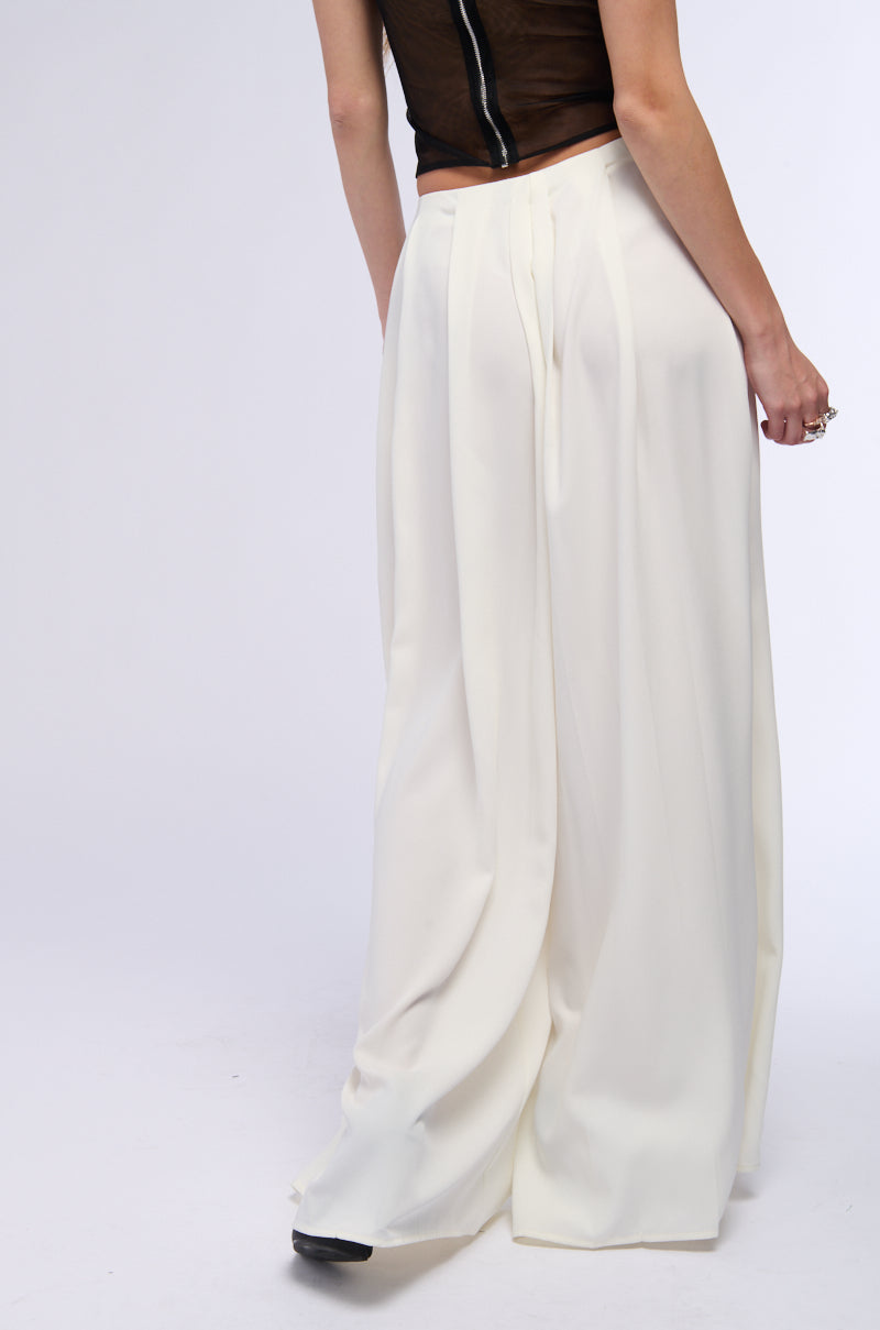 LOYAL PLEATED PALAZZO PANT