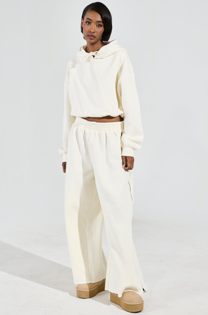 AINT NOBODY WIDE LEG JOGGER IN CREAM