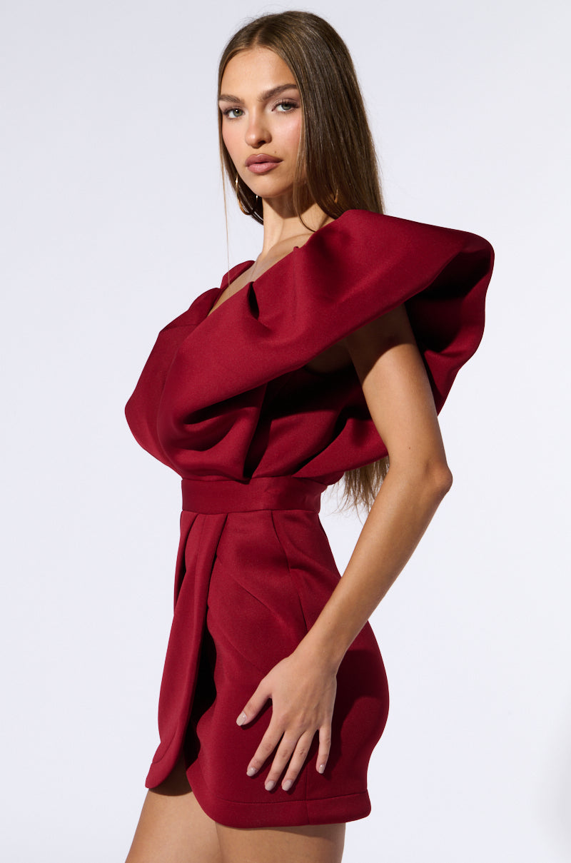 IRREPLACEABLE RUFFLE SLEEVE TULIP HEM MINI DRESS IN BURGUNDY