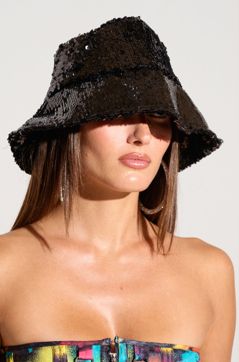 TIME TO SHINE SEQUIN BUCKET HAT IN BLACK