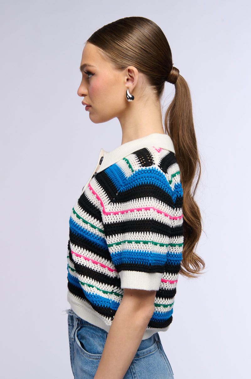 BEE STRIPE KNIT SHORT SLEEVE SWEATER