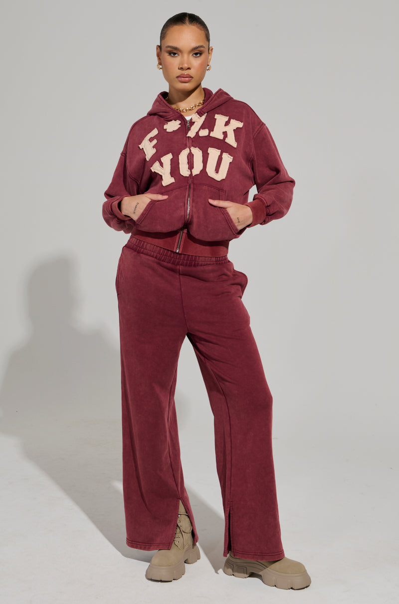 GRAPHIC LANGUAGE MINERAL WASH ZIP UP SWEATSHIRT IN BURGUNDY