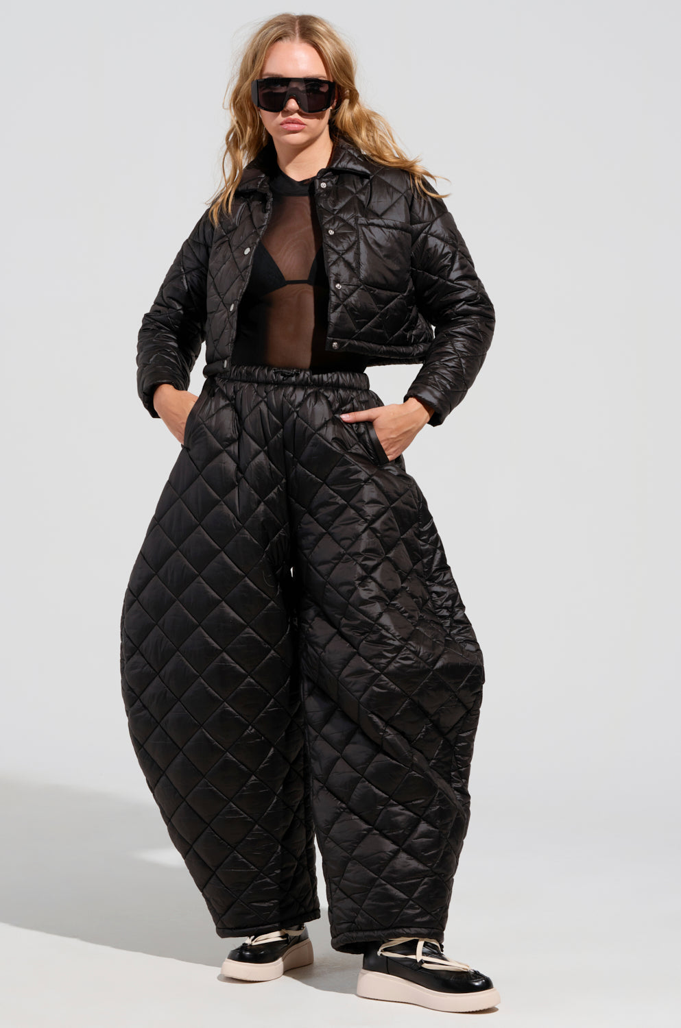 VIVI OVERSIZED PUFFER PANTS IN BLACK