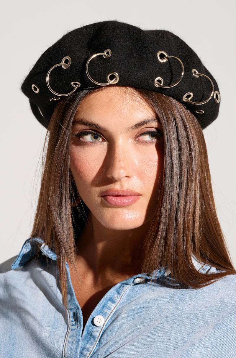 STAY CONNECTED GROMMET BERET