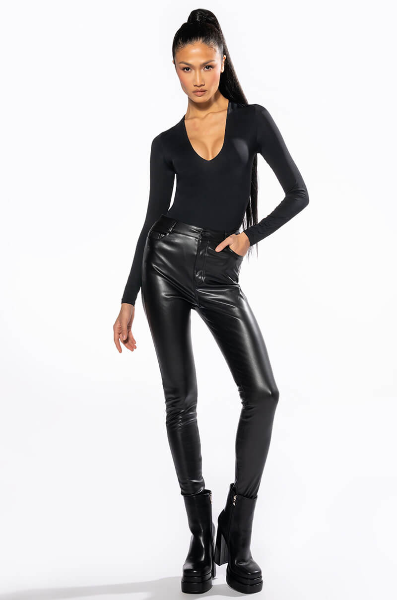 PAXTON NEW CLASSIC LONG SLEEVE DEEP V BODYSUIT