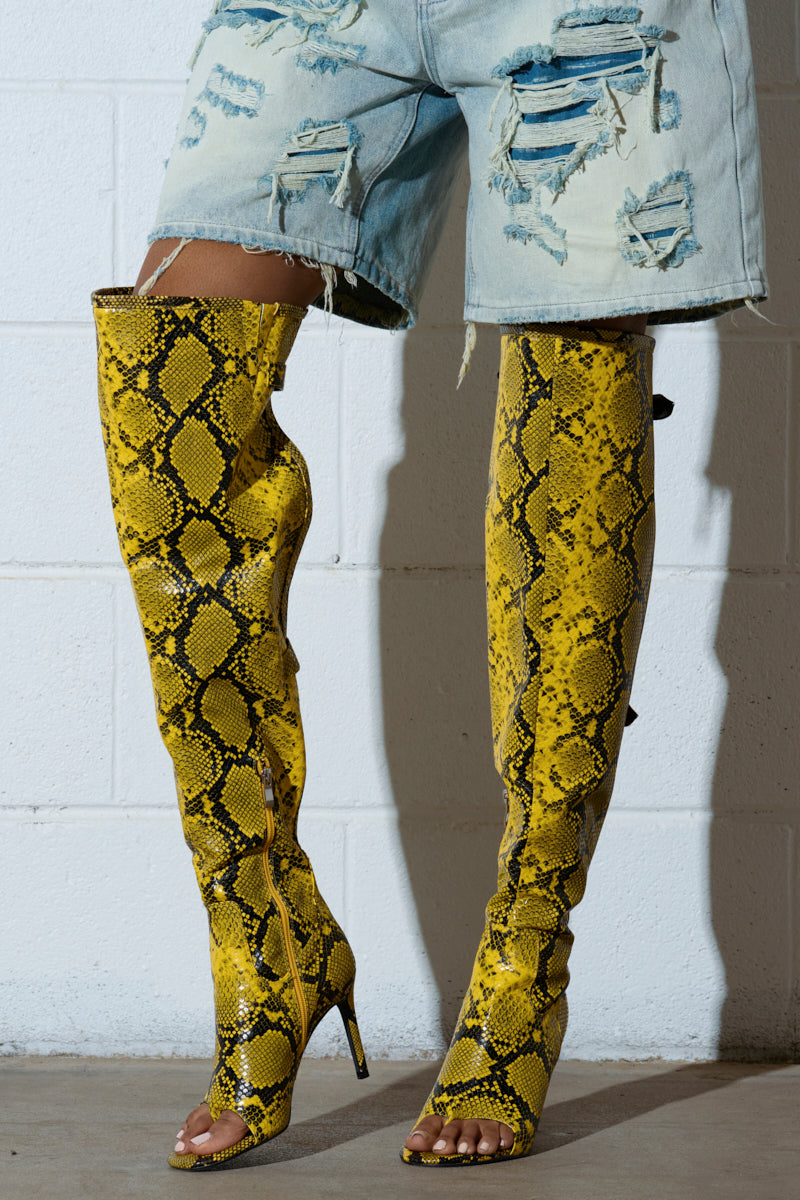 AZALEA WANG ELIAM BOOT IN YELLOW