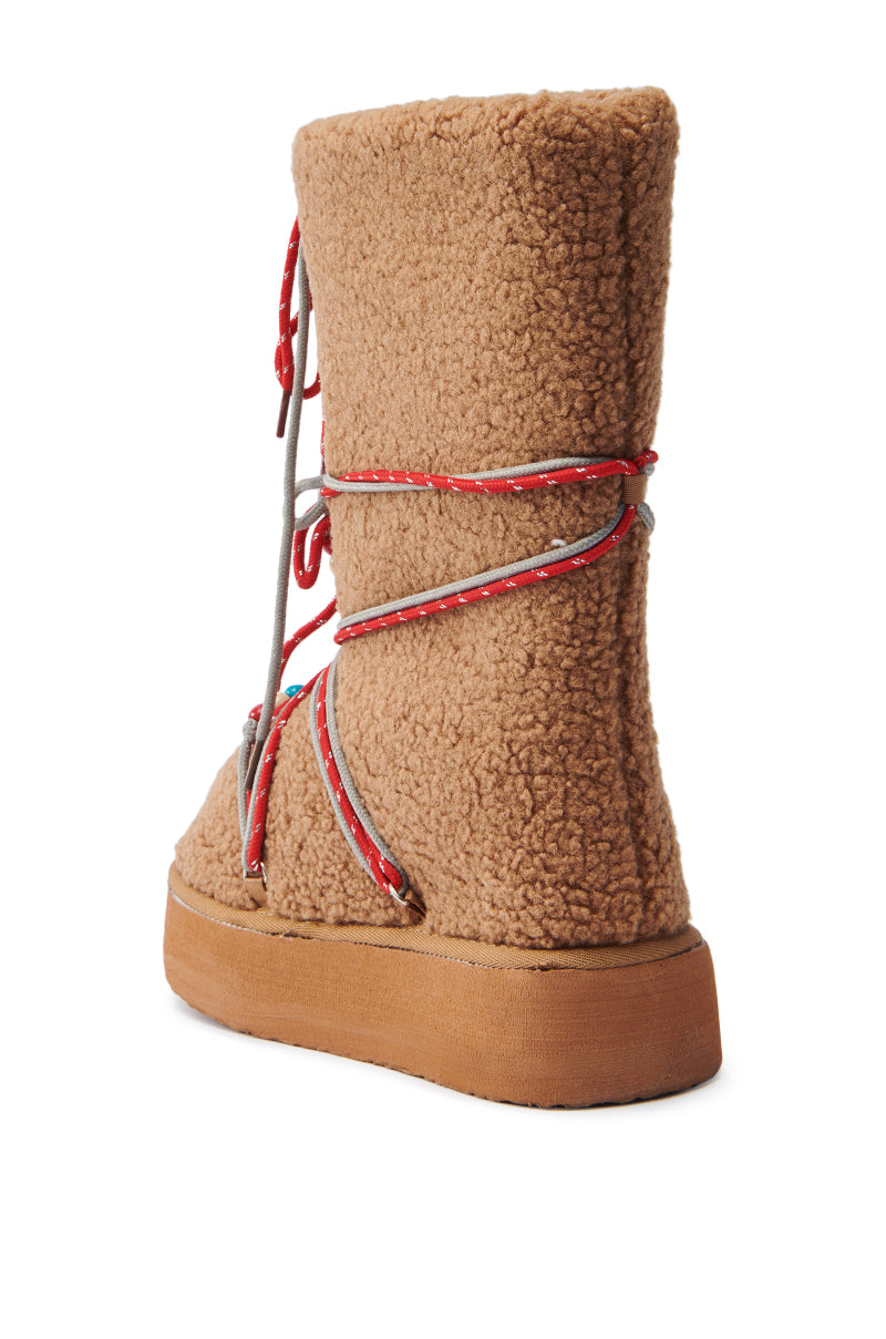 TIGHTROPES CHESNUT SHERPA WITH BEADS FLAT BOOTIE