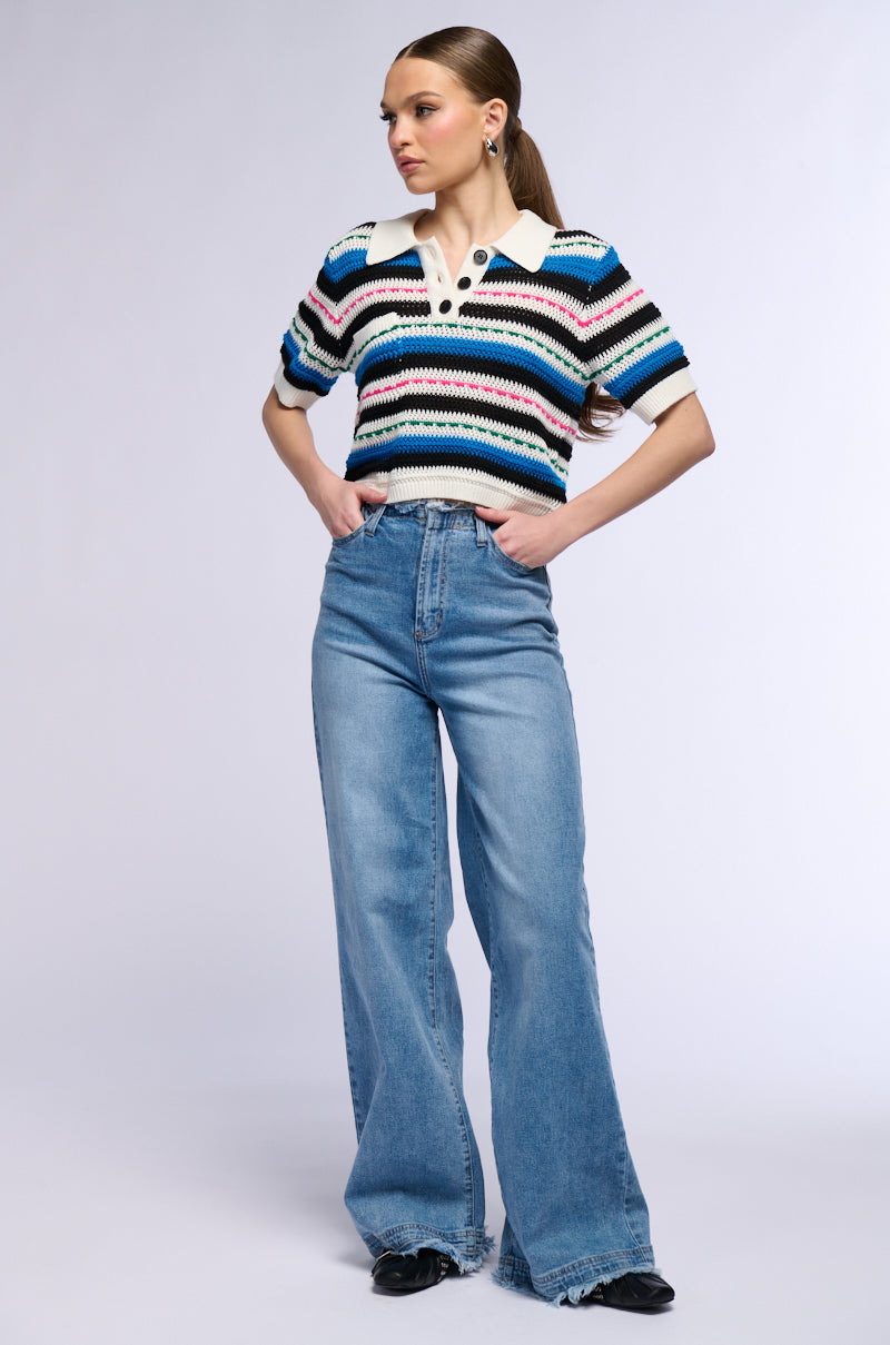 BEE STRIPE KNIT SHORT SLEEVE SWEATER