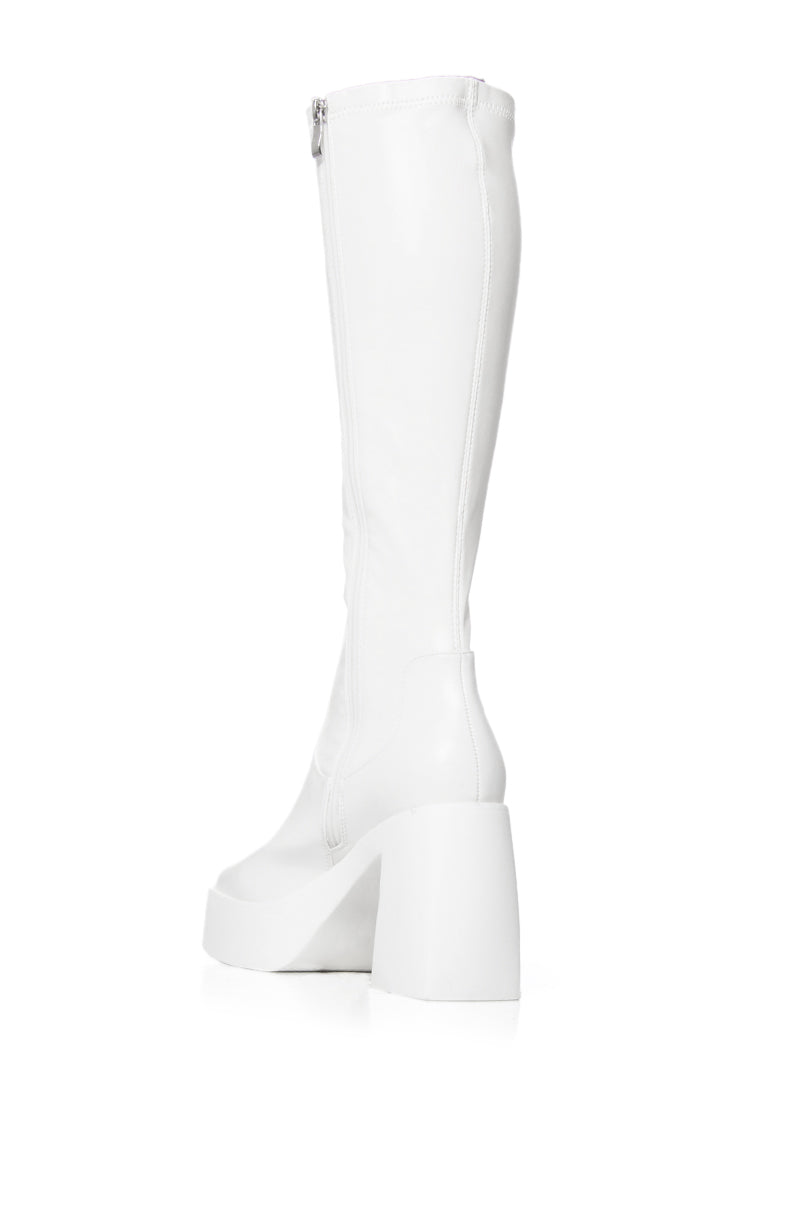 AZALEA WANG NASHLA WHITE CHUNKY BOOT