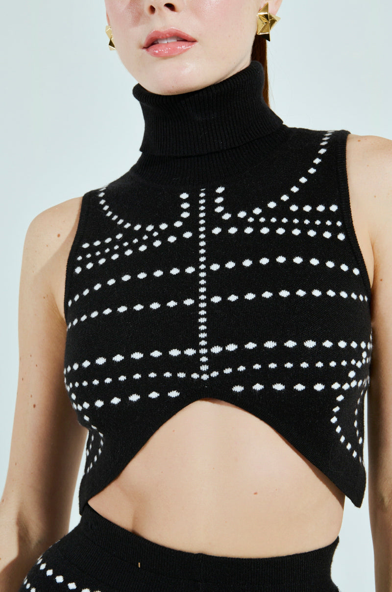 CROPPED DOTTED TURTLENECK SWEATER