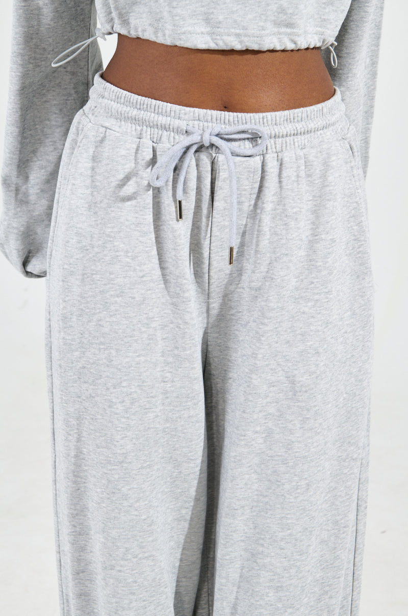 A CALM FLEX JOGGER PANT IN HEATHER GREY