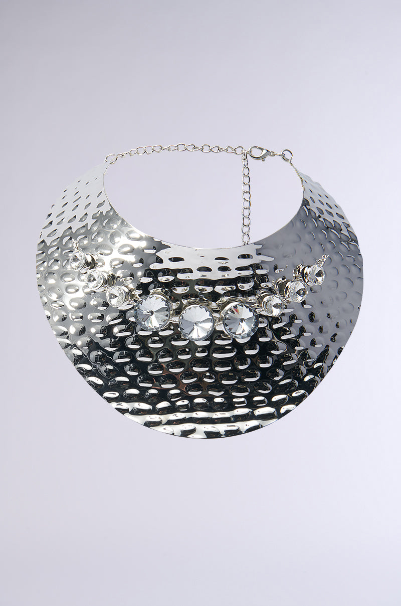 CANT BREAK ME TEXTURED METAL NECKLACE