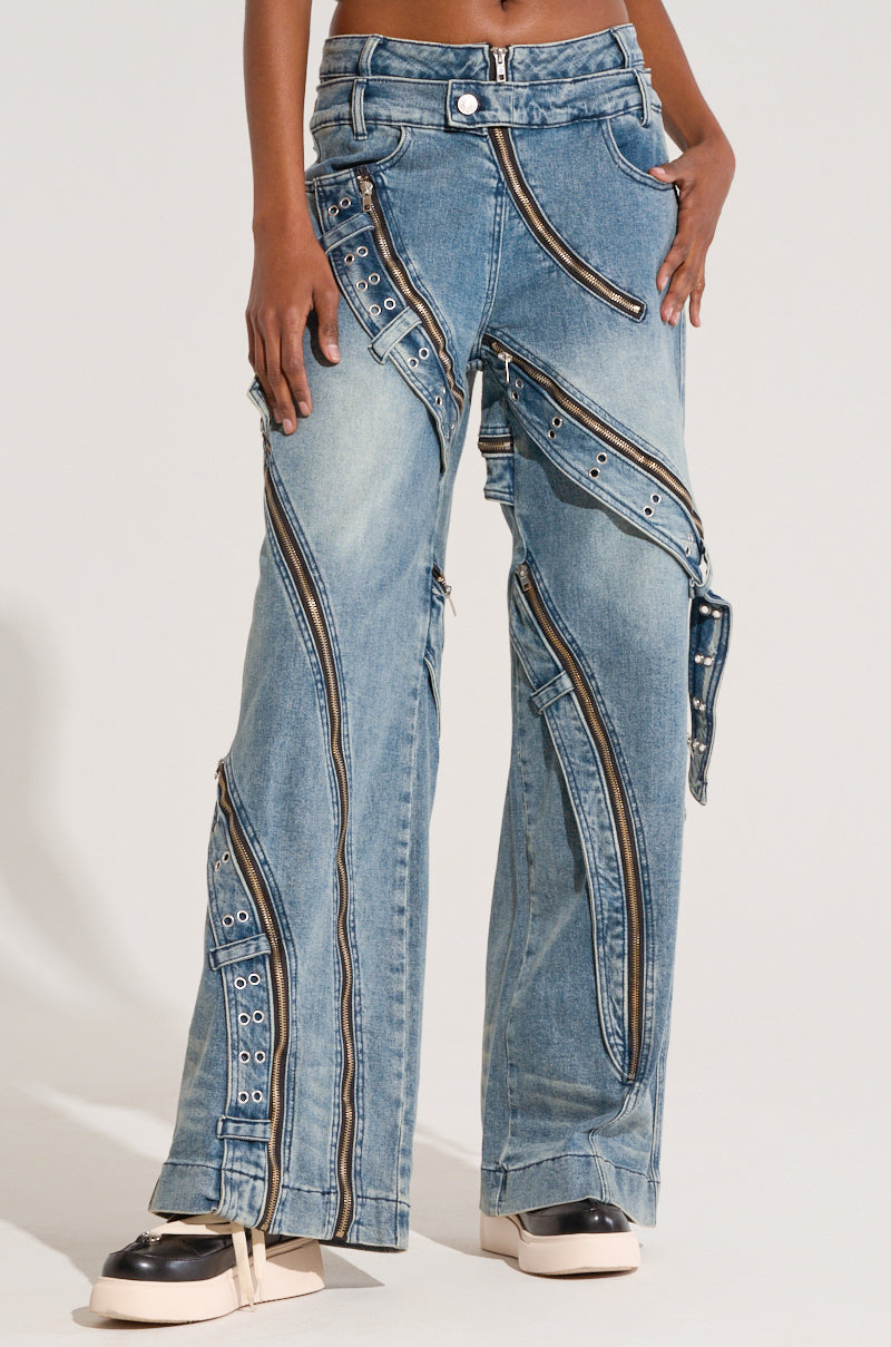 NOW AND LATER DENIM PANT WITH ZIPPER DETAILING