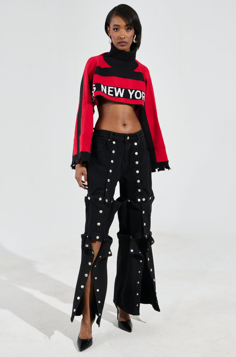 NEW YORK ULTRA CROP SWEATER IN RED MULTI