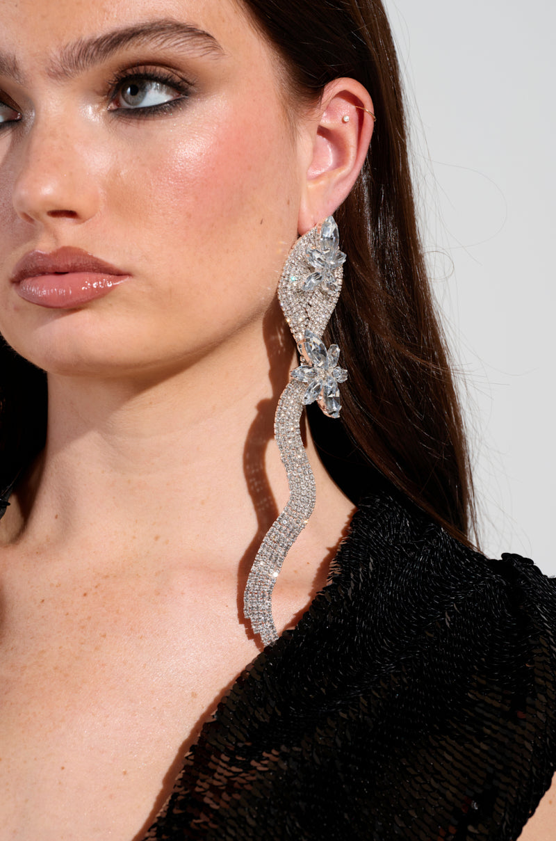 TILLY STATEMENT EARRING