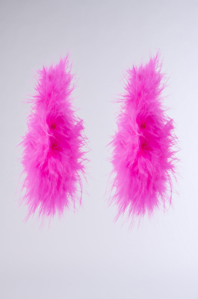 FEATHER FURY HOOP IN PINK