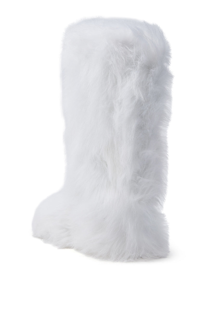 FONDA WHITE FLAT BOOT