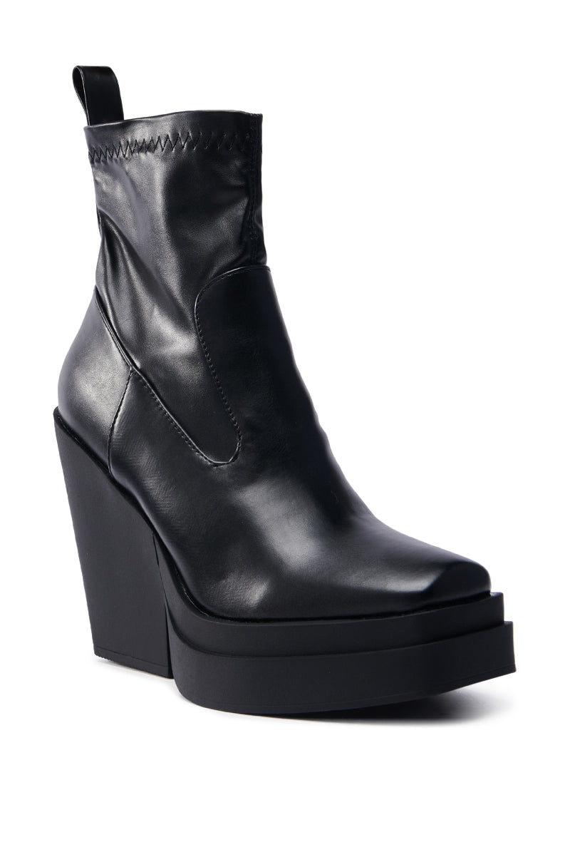 AKI BLACK STRETCH PU CHUNKY BOOTIE