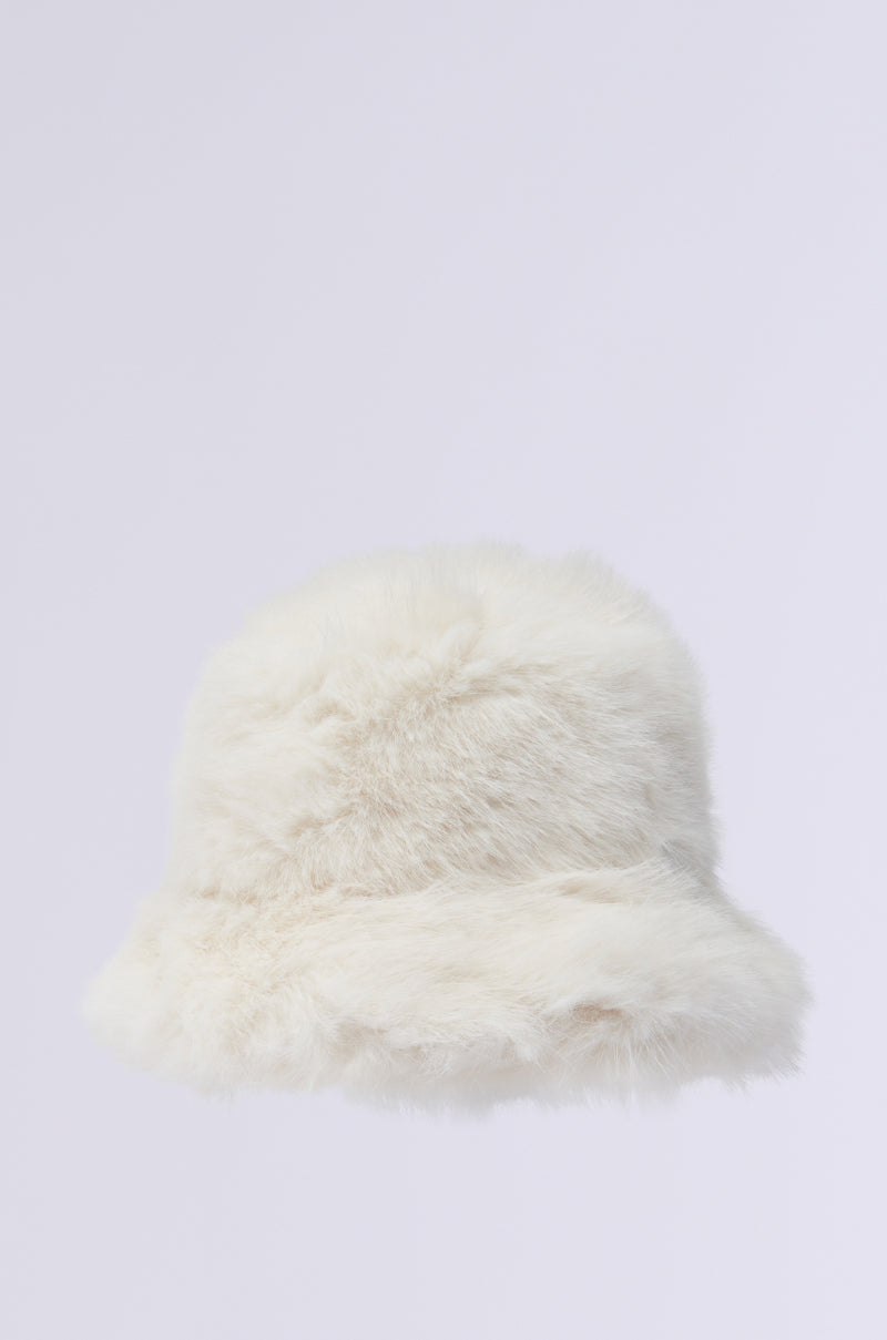 BABY IT'S COLD OUTSIDE FAUX FUR BUCKET HAT IN IVORY