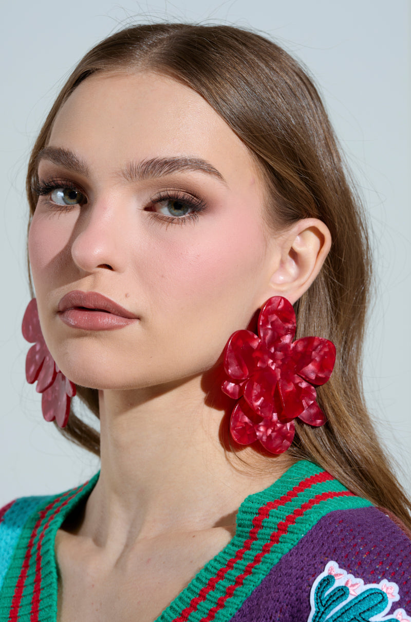 ROSY EARRING IN RED