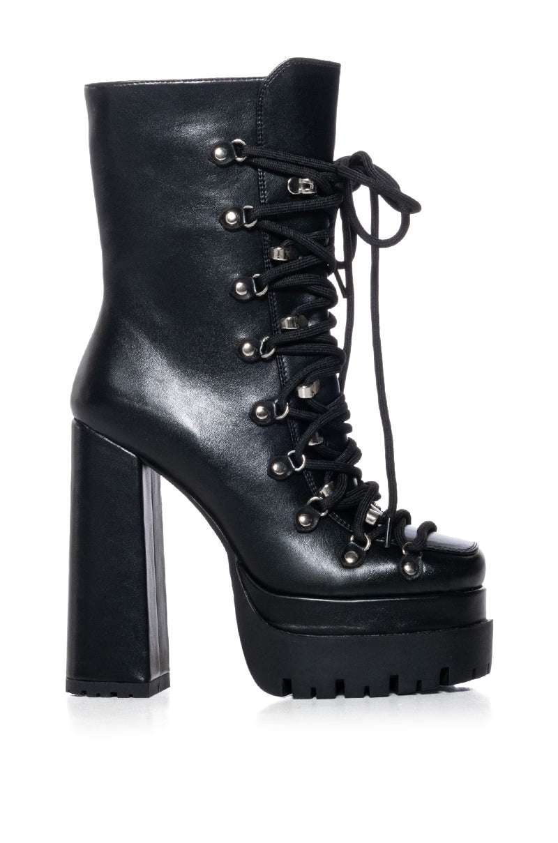 AZALEA WANG RODDIE LACE UP BOOTIE IN BLACK