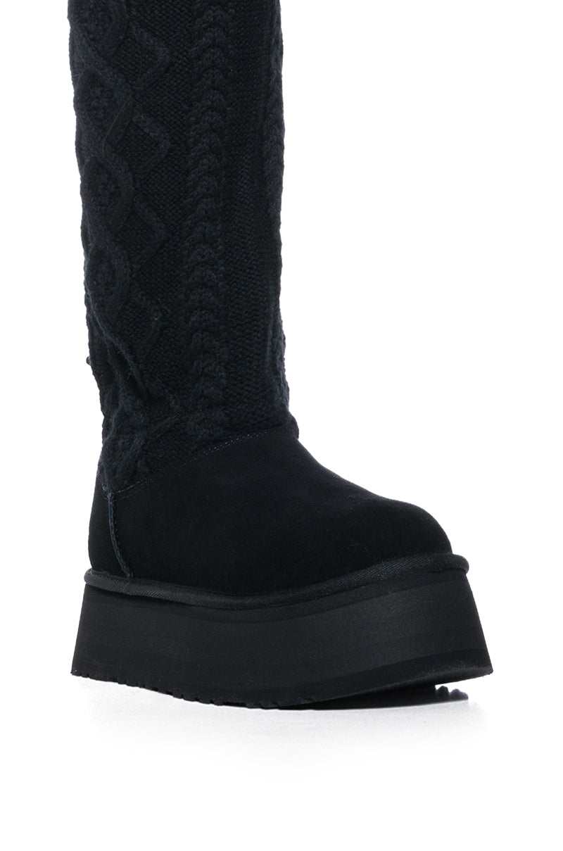 UGG BLACK W CLASSIC SWEATER LETTER