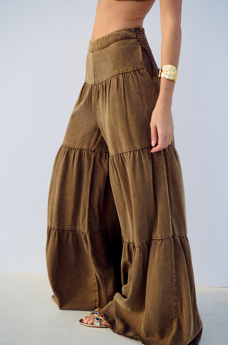 INDIE WASHED TIERED WIDE LEG PANTS