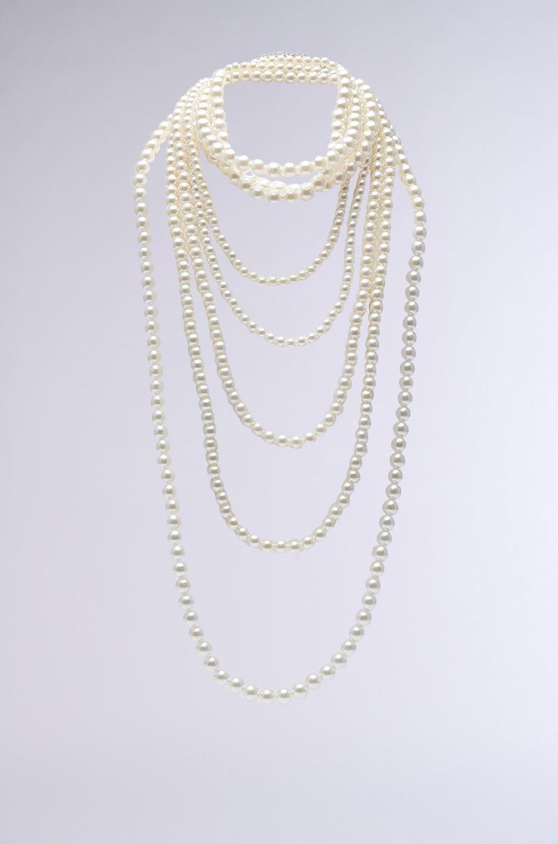 PENELOPE STATEMENT PEARL NECKLACE