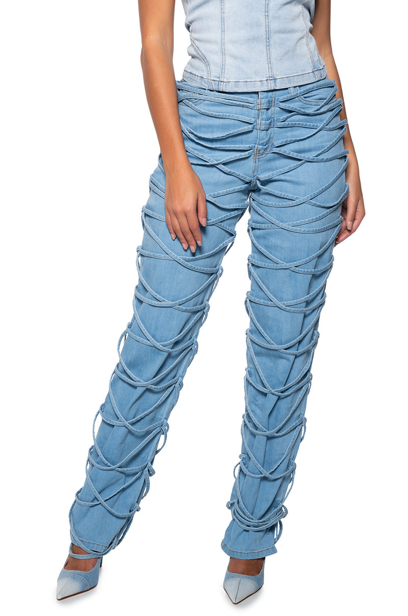 TIED UP RELAXED FIT JEANS