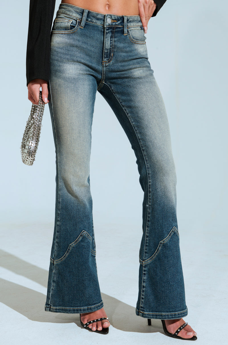 COWGIRL CLASSY BOOTCUT JEANS