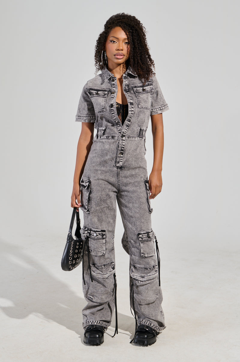 UTILITY CARGO DENIM JUMPSUIT IN GREY