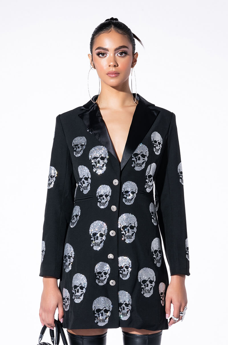 SERVING LOOKS IN THIS FASHION BLAZER WITH RHINESTONE SKULLS