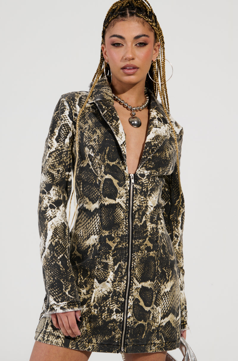 FEELIN EXOTIC SNAKE PRINT BLAZER DRESS