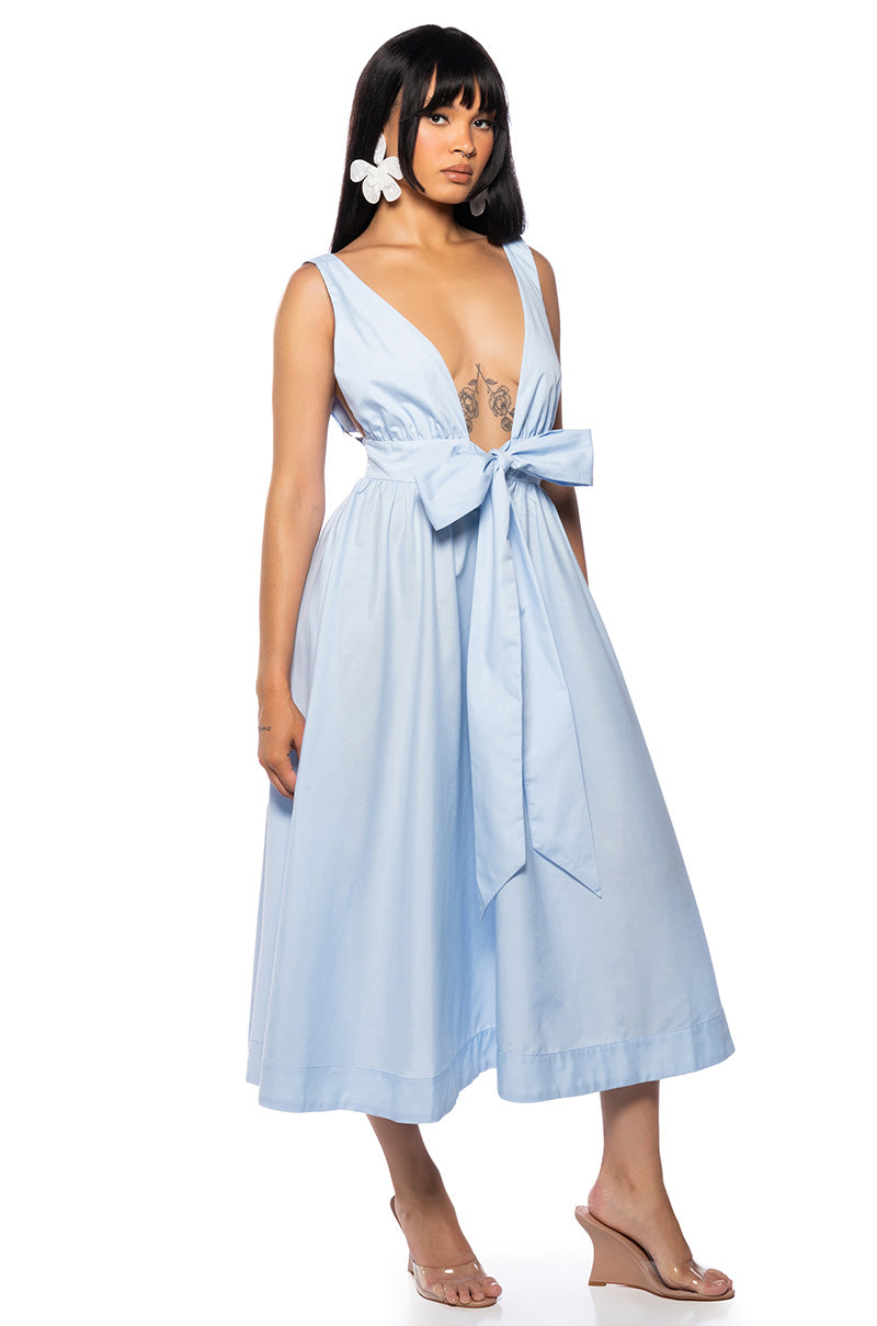 CAIDEN TIE FRONT MIDI DRESS IN BLUE